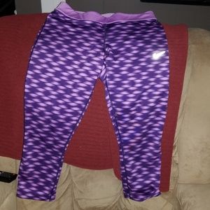 Nike capri